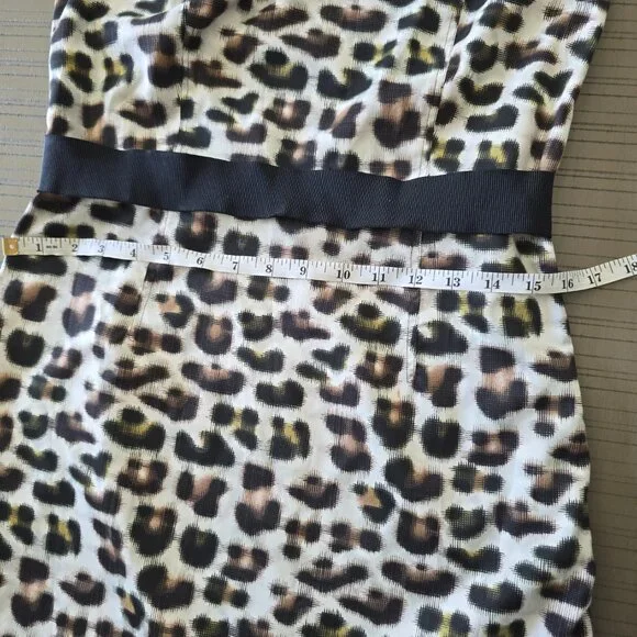 Chic Leopard Print Sleeveless dress - Size 6P - Picture 8 of 8